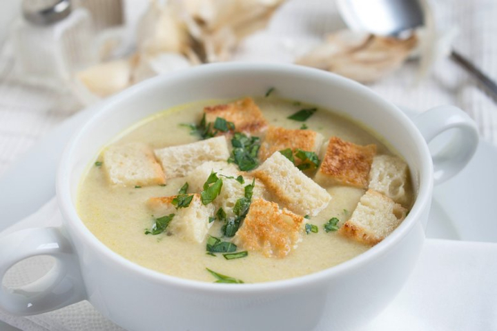 Garlic soup - Punto e Pasta