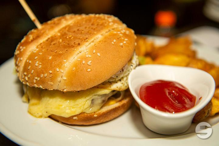 Punto's Burger - Punto e Pasta