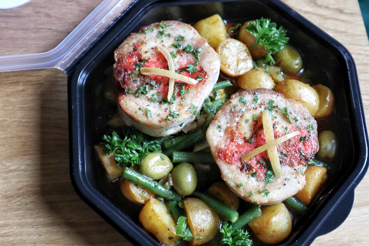 Tajine de Cuisse de Volaille aux olives et citron confit - Kasbar