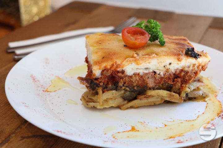 Moussakas - The Greek Project