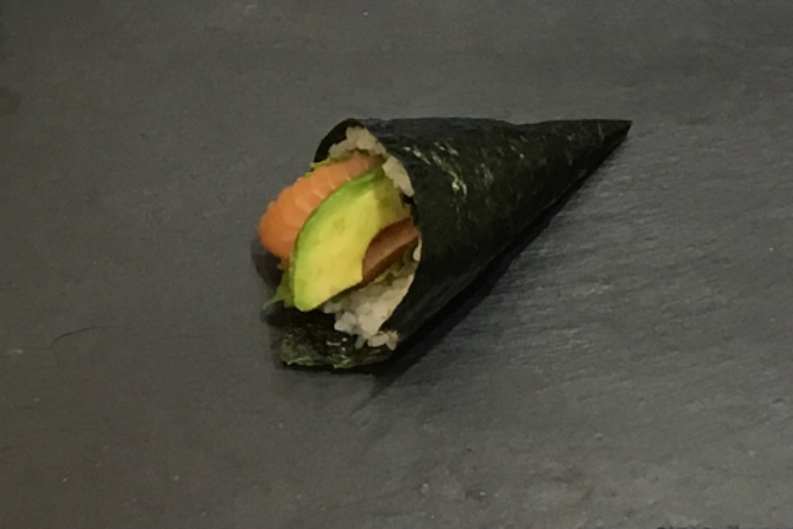 Temaki saumon avocat - Maison Ichi