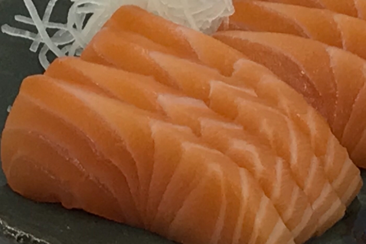 Sashimi Saumon - Maison Ichi