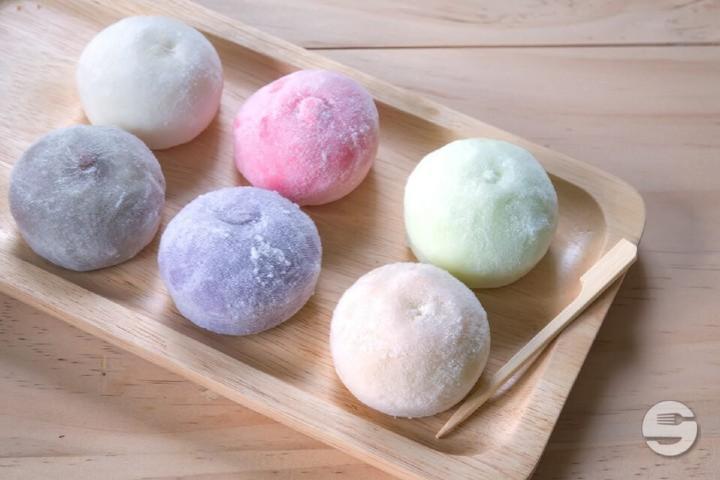6002. Mochi Mango - Movie Sushi