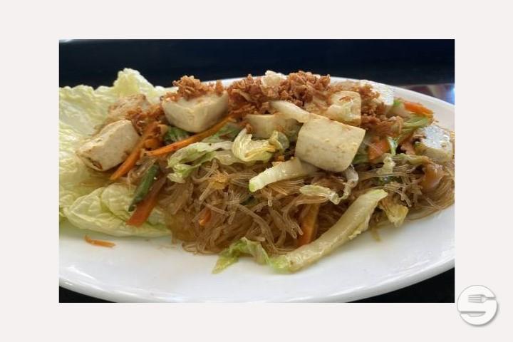 Fried Noodles with Tofu and Vegetables - Pancit Sotanghon - Wilma's Kitchen