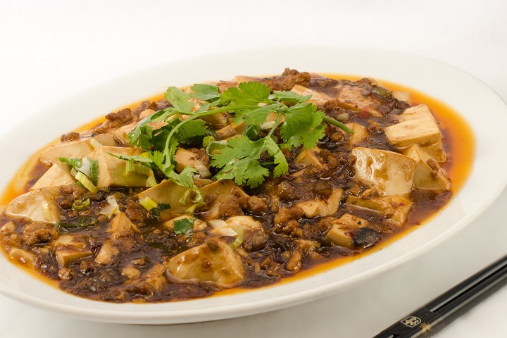A20. Mapo Tofu mit Schweinefleisch und Gemüse - Asia Food Town