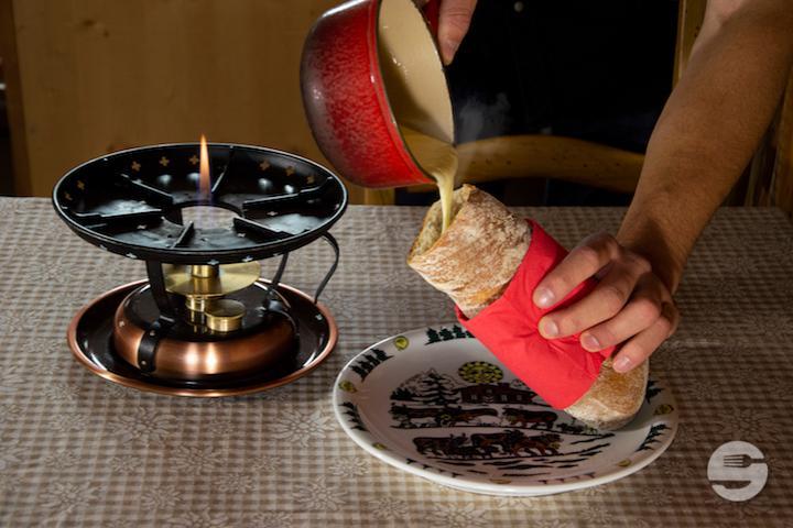 Hot dog Fondue - Auberge de Savièse