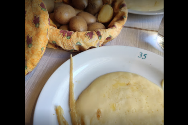 Portion de Raclette - Auberge de Savièse