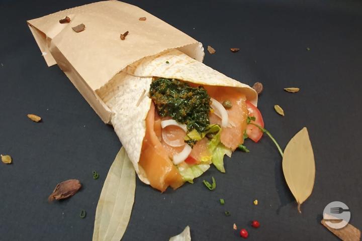 Chapati Smoked Salmon & Spinach - Paprika In/Out