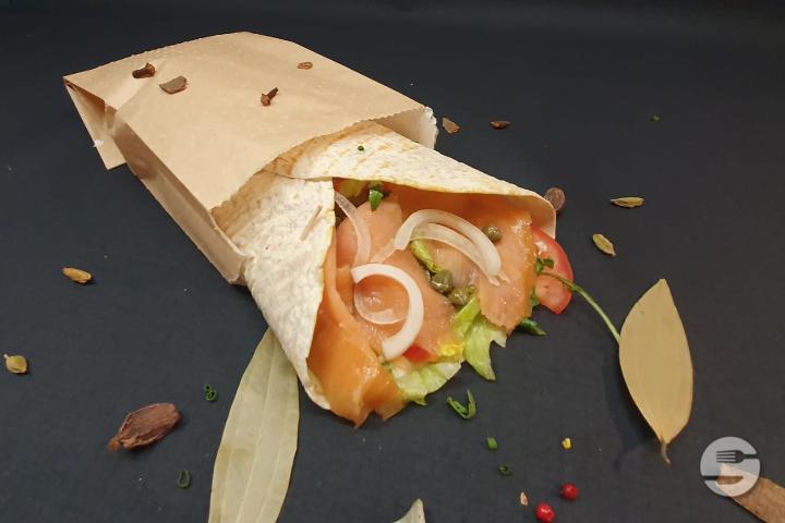 Chapati Smoked Salmon - Paprika In/Out