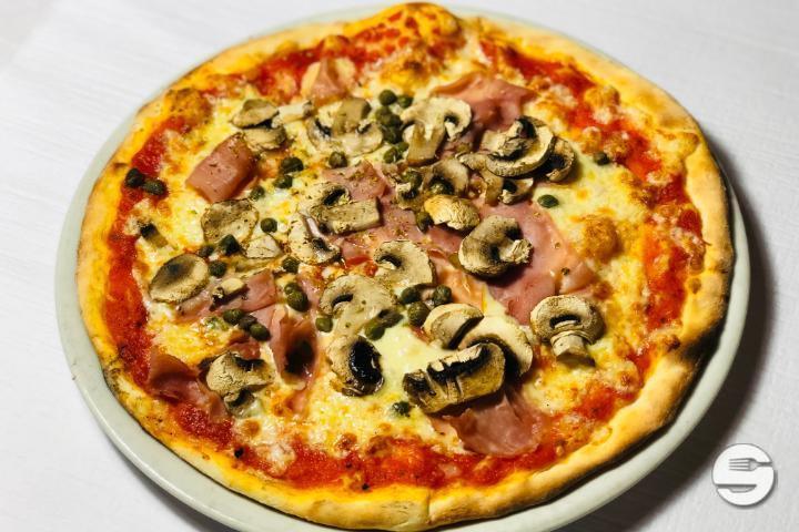 Prosciutto e Funghi - Pizzeria Pasha