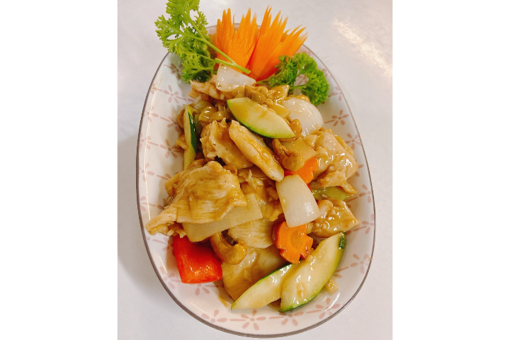 231. Stir Fried Chicken with Cashew Nuts - Hong Sheng