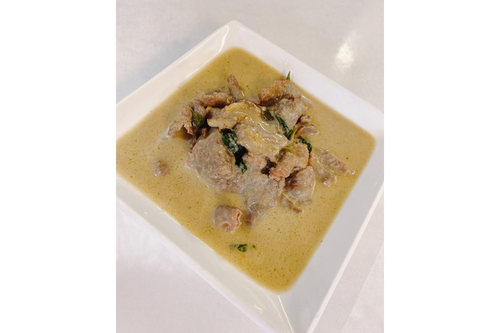 254. Beef with Green Curry - Hong Sheng