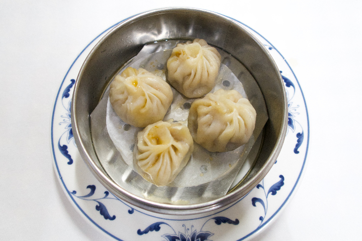 1A. Steamed Bao Zi Ravioli - Ping Sheng