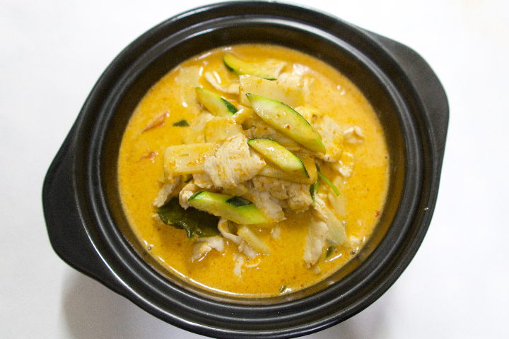 40A. Poulet au Curry Rouge - Ping Sheng