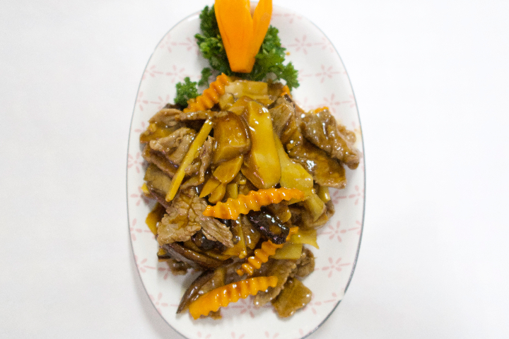 55. Bœuf aux Champignons et Pousses de Bambous - Ping Sheng