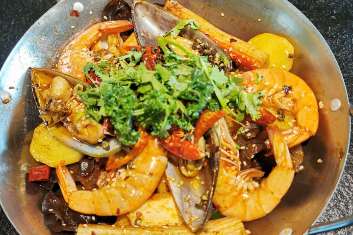 408. Fruit-de-mer sur pot chauffant - Zhou yu