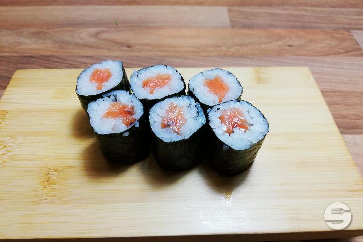 Hosomaki Saumon - TianTian Food