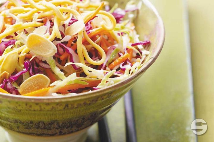Salade asiatique croustillante - Ananda Café