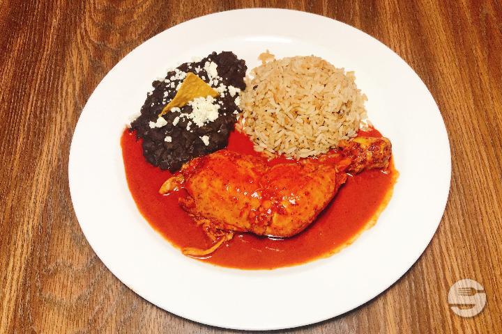 Pollo en Adobo - El Burrito Feliz
