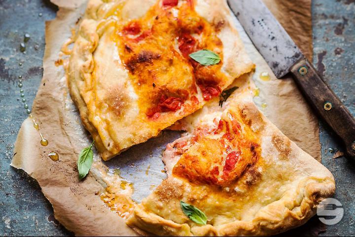 Base Pizza Calzone - Da John Pizzeria
