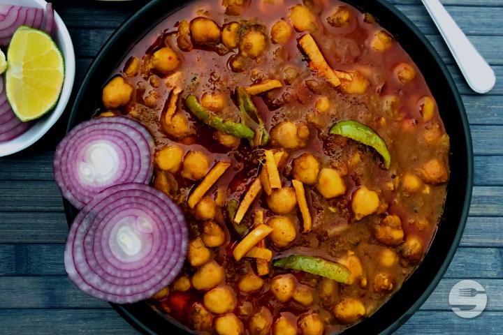 Chana Paneer Masala - Bombay Delice Downtown
