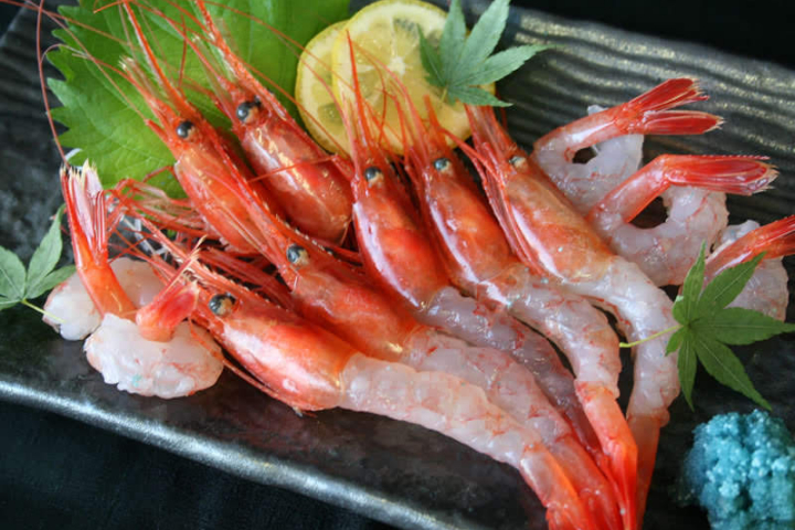 C6 - Sashimi Crevettes Crues - Long Sheng