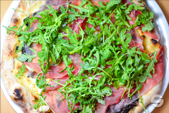 Pizza Tartuffo - Trattoria Toscana