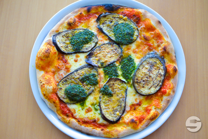 Pizza Parmigiana - Trattoria Toscana