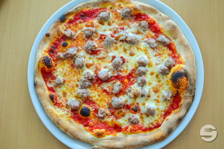 Pizza Salsiccia - Trattoria Toscana