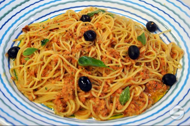 Spaghetti al pesto Siciliano - Trattoria Toscana