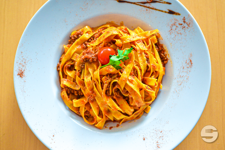 Tagliatelle Bolognese - Trattoria Toscana