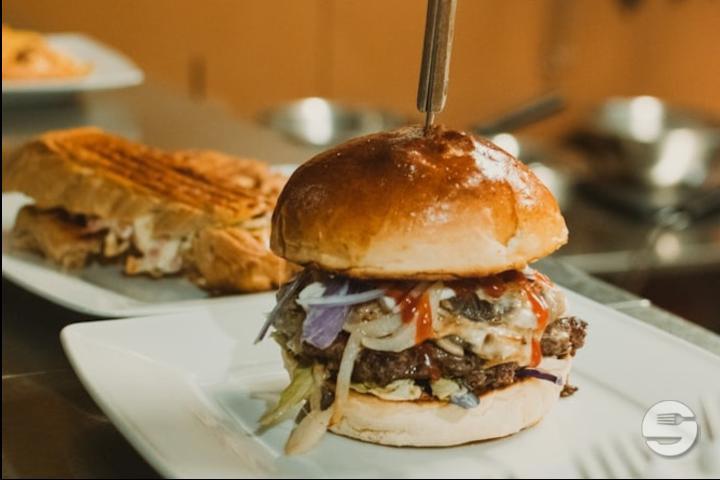 The Big-Top - Top To Go Burger