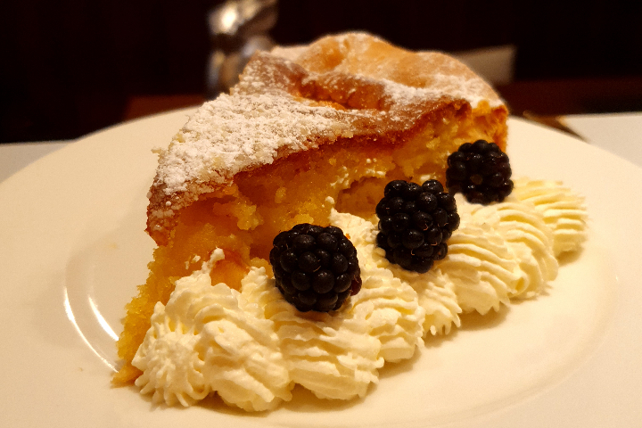 Homemade Fruitcake - Lapin