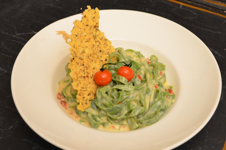 Hausgemachte Spinat-Tagliatelle (Degustationsportion) - Lapin