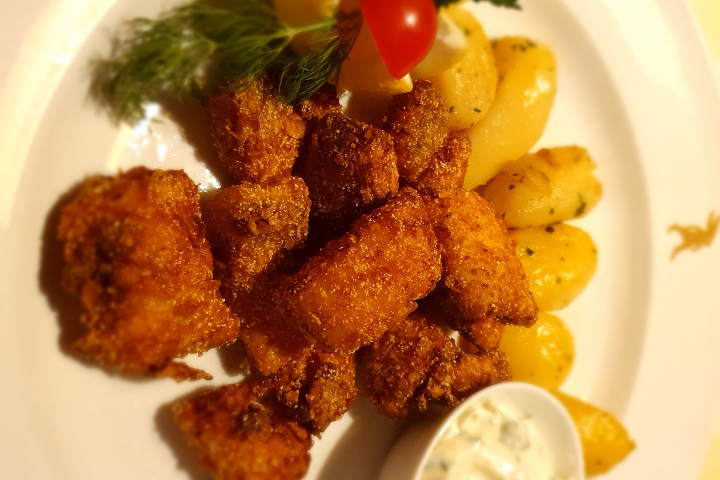 Felchenknusperli mit Salzkartoffeln - Lapin