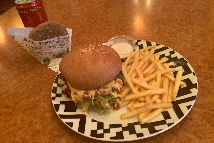The Vigneron Burger - Bleu Café