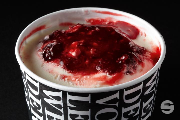 Yogurt-Seaberries Ice Cream - Vollenweider Chocolatier Confiseur