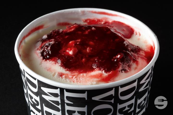 Yogurt-Seaberries Ice Cream - Vollenweider Chocolatier Confiseur
