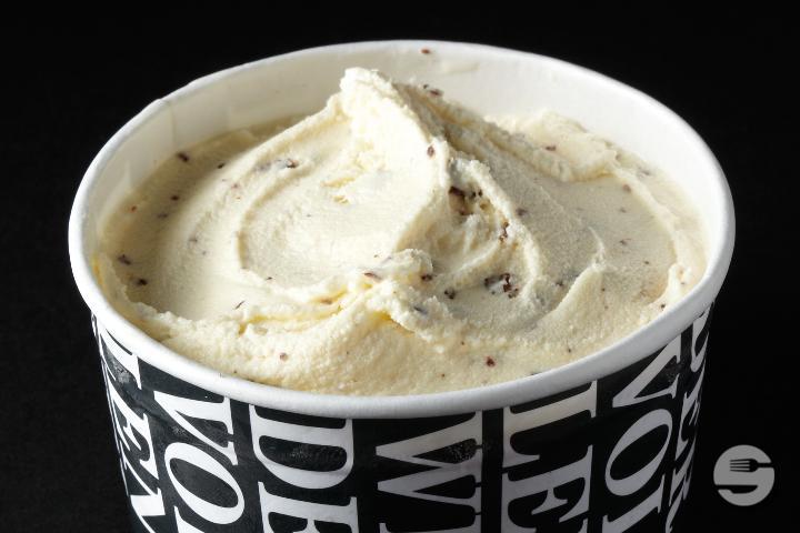 Straciatella Ice Cream - Vollenweider Chocolatier Confiseur
