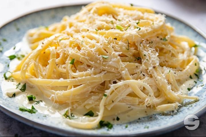 Spaghetti à la crème - Big Pizza