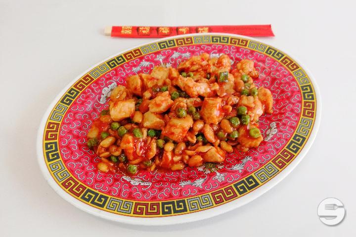 Chicken with Peanuts - Route De La Soie