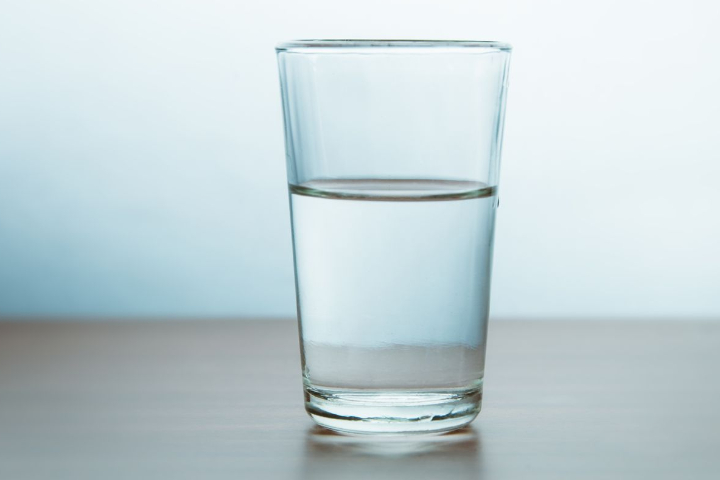 Wasser ohne 1,5 l - Sir Andrew's Restaurant