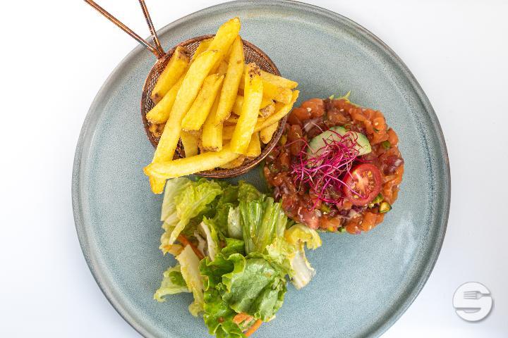 Tartare de Saumon - Cafe Bel Ami