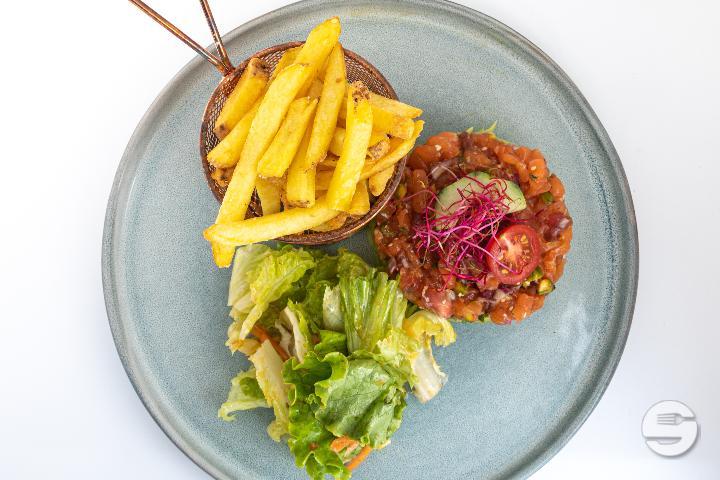 Tartare de Saumon - Cafe Bel Ami
