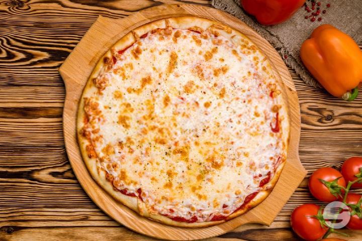 Pizza Margherita - Implex Pizza Grill Bar