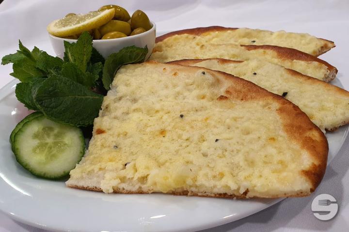 Man'ouche Fromage - Zeitouna