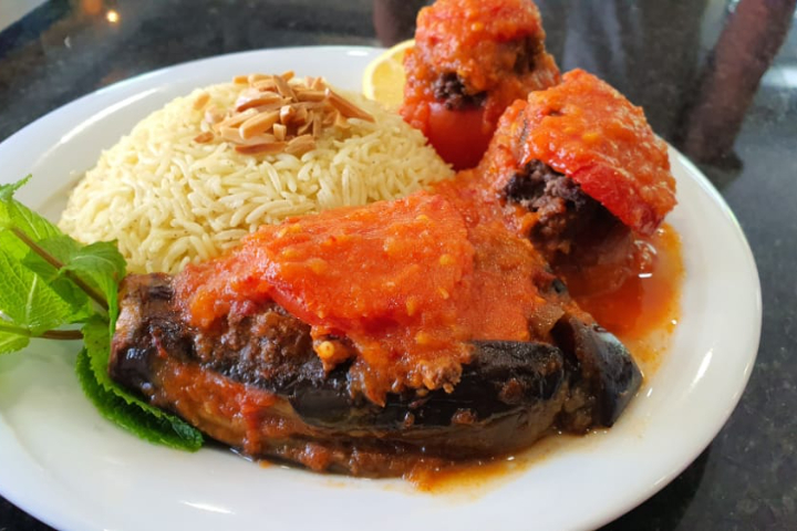 Aubergines farcies à la viande hachée + riz - Zeitouna
