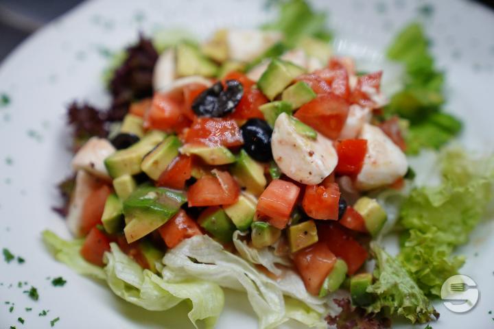 Avocado tomatoes Buffalo mozzarella salad - La Pergola