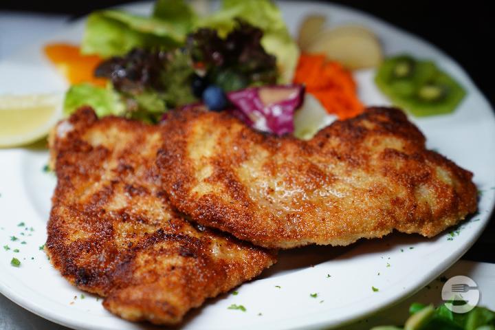 Wienerschnitzel - La Pergola