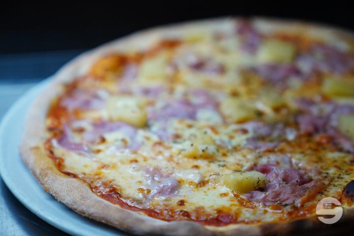 Pizza Hawaii - La Pergola